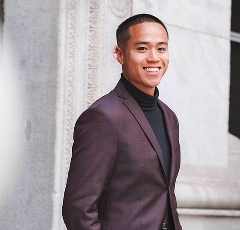 A senior marketing and growth adviser at Vader Barclay Consulting